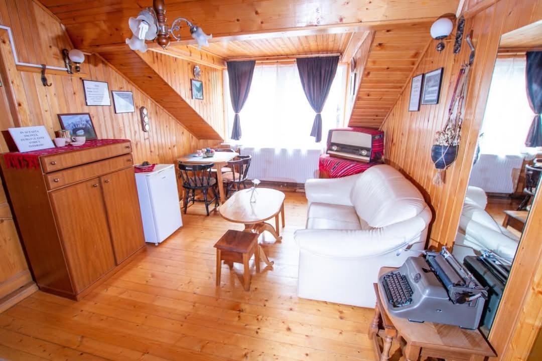 Casa Alba Hotel Baia de Aramă Buitenkant foto