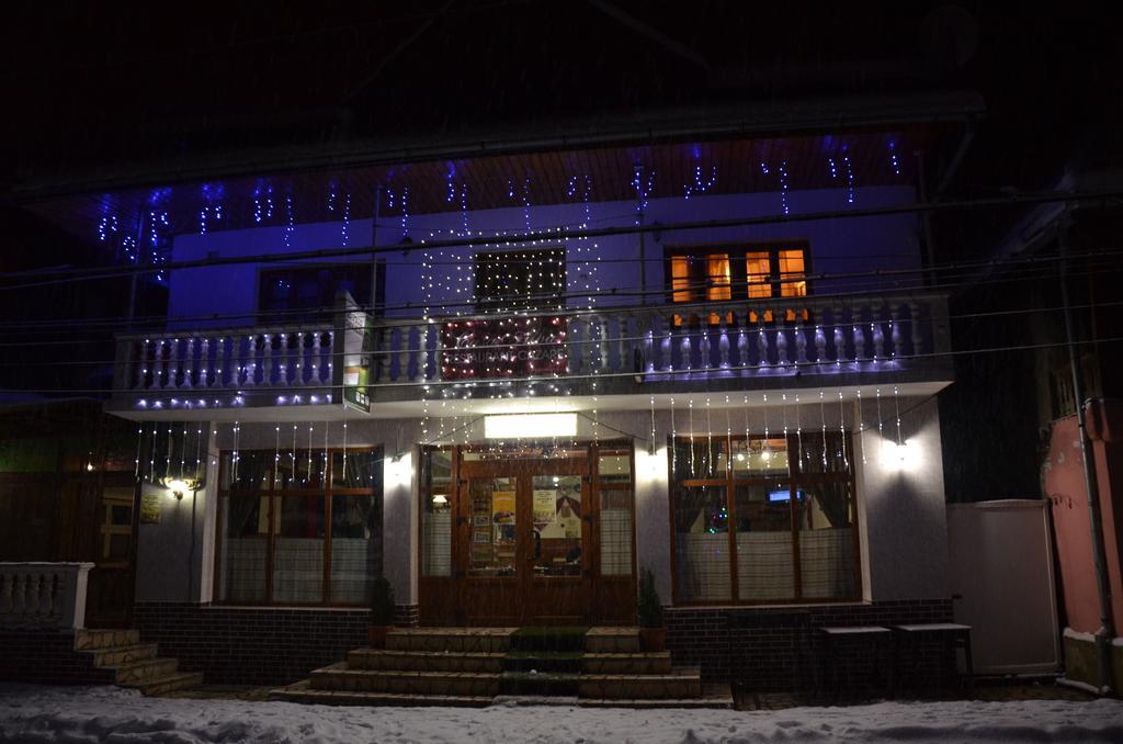 Casa Alba Hotel Baia de Aramă Buitenkant foto